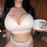 busty_lyra leaked from onlyfans